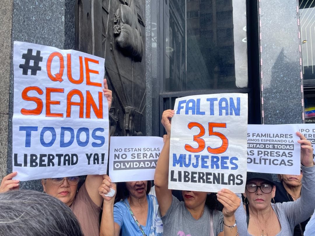 Ministra para la Mujer desconoce denuncias de violaciones a los derechos de presas políticas 