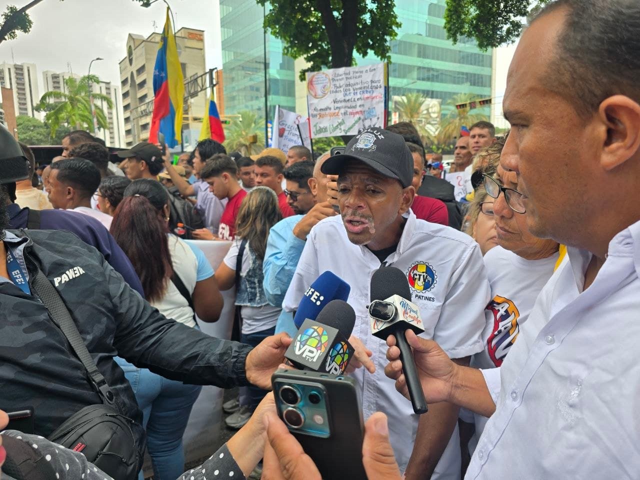 Trabajadores, jubilados y estudiantes marcharon por tercera vez hasta la Embajada de EE. UU.