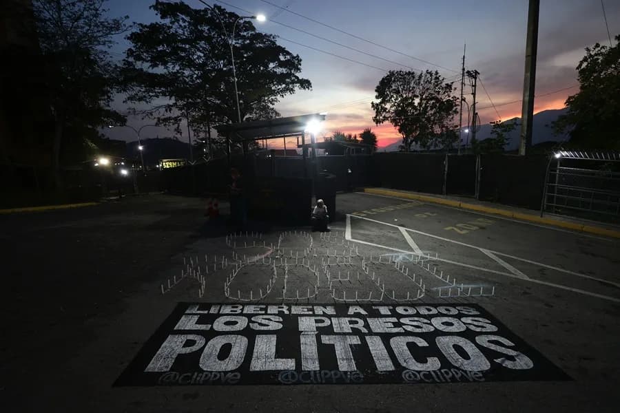 Venezuela dice que la Justicia otorgó "medidas alternativas" a 51 personas detenidas