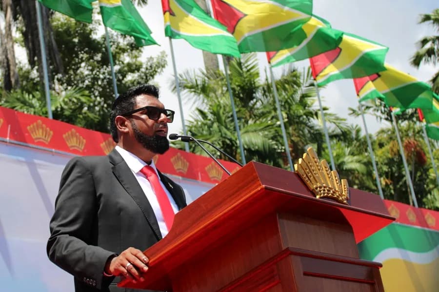 Guyana exige a Caricom apoyo a su soberanía tras escándalo por broche de Delcy Rodríguez