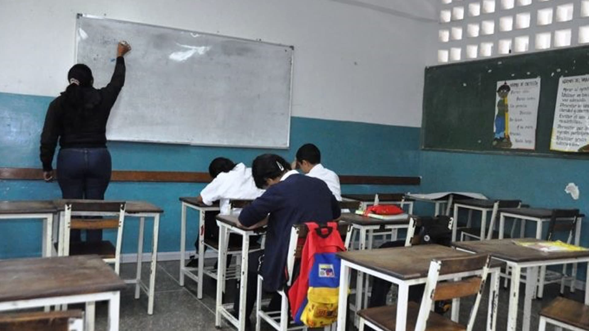 Ministerio de Educación confirmó fecha para el regreso a clases tras los terremotos bajo ciertas condiciones