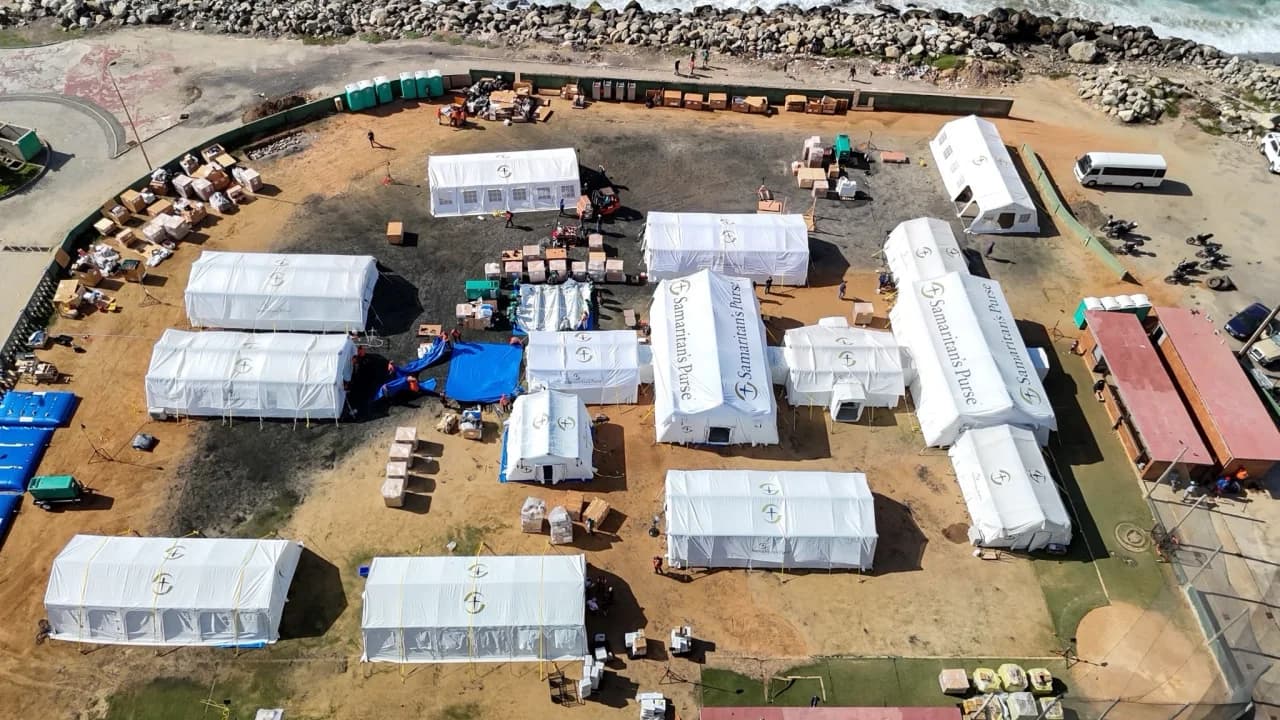 La organización cristiana de EEUU que instaló un hospital de campaña en tiempo récord en La Guaira