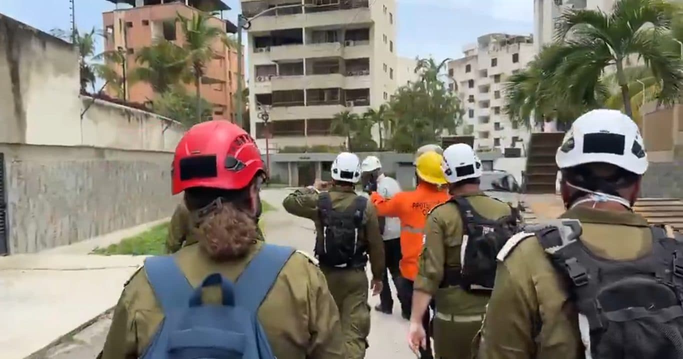 Equipo israelí inspecciona edificaciones en La Guaira para determinar si son habitables