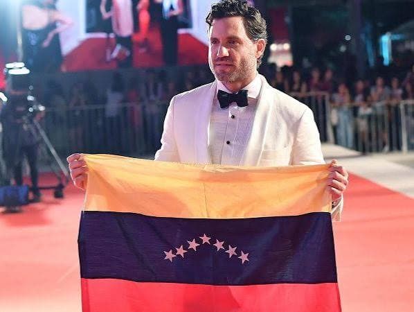 Édgar Ramírez impulsa campaña para proteger la niñez en Venezuela tras terremotos