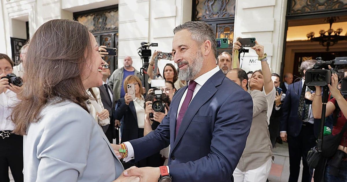 Abascal, tras su reunión con Machado: "Otros han elegido estar con los referentes de la tiranía de Venezuela"
