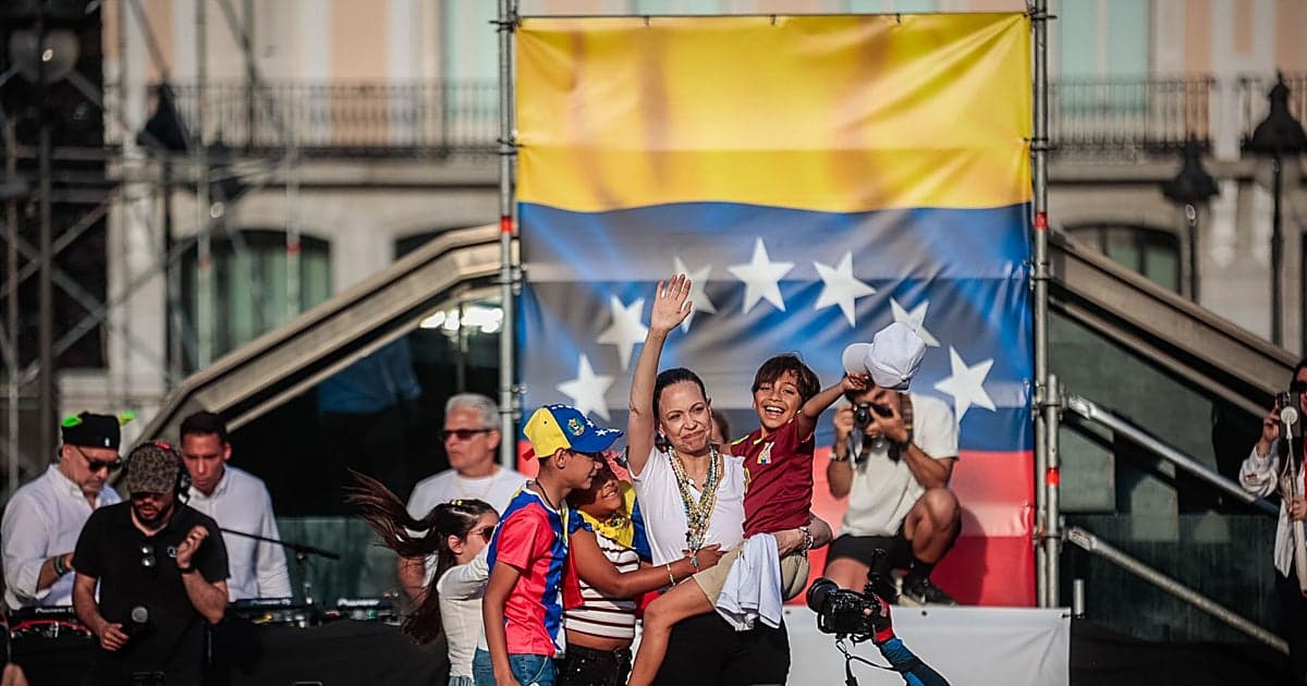 María Corina Machado abraza a su pueblo en Madrid: "Es el inicio de un camino hacia la libertad de Venezuela"
