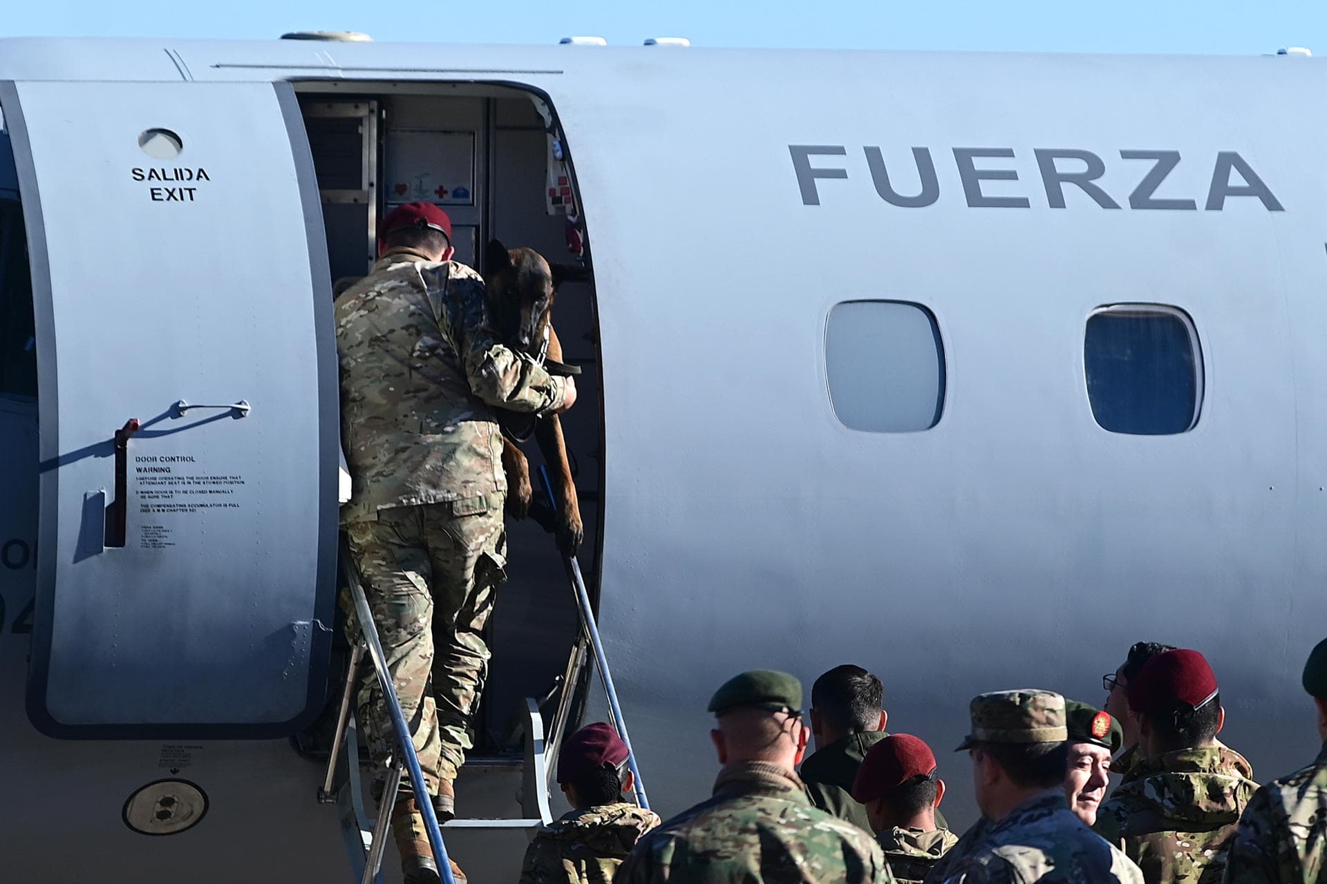 Argentina reforzó su apoyo a Venezuela con dos nuevos aviones de ayuda humanitaria