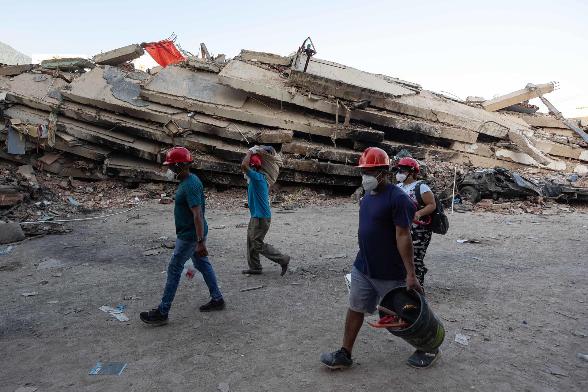 Ingenieros instan a Venezuela a inspeccionar viviendas estatales tras los terremotos