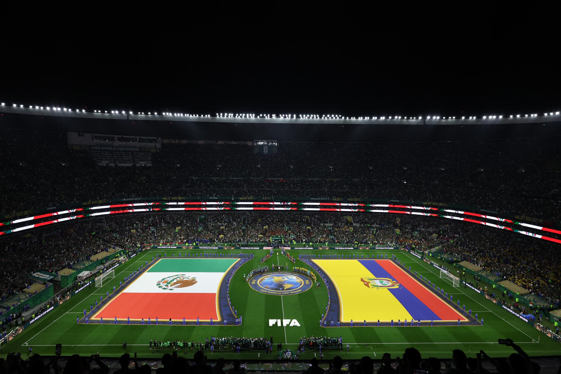 "¡No están solos!": El grito que unió a miles de personas por Venezuela en un partido del Mundial (VIDEO)