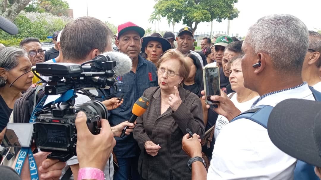Sindicalistas reclamaron frente a la Embajada de EEUU el fin del interinato de Delcy Rodríguez (VIDEOS)