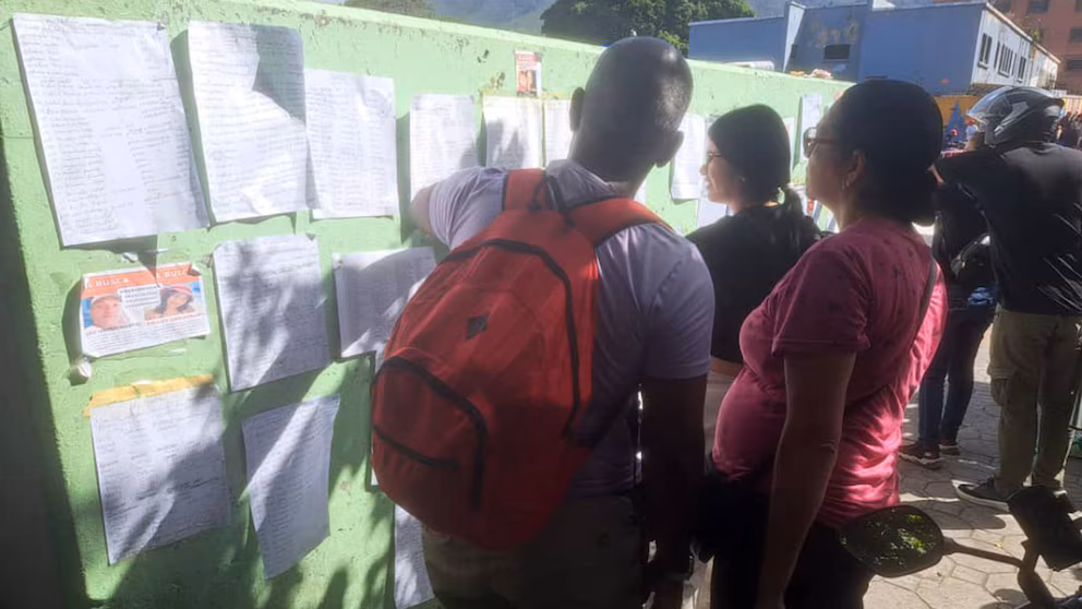 Tensión en el Parque del Oeste: voluntarios lograron ingresar ayuda tras confrontación con militares (VIDEO)