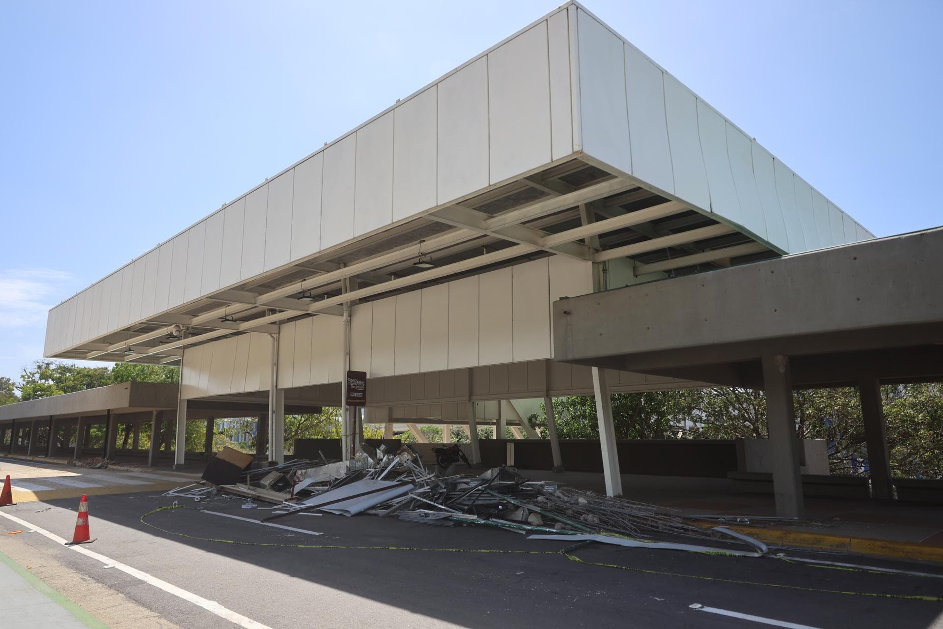 Una alianza internacional llegará para recuperar el aeropuerto de Maiquetía
