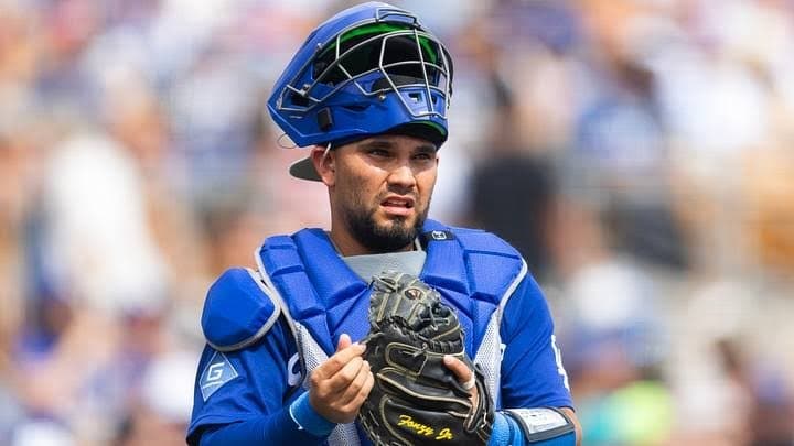 Ovación para Eliezer Alfonzo Jr. en su primer turno en la MLB tras tragedia familiar por terremotos (VIDEO)