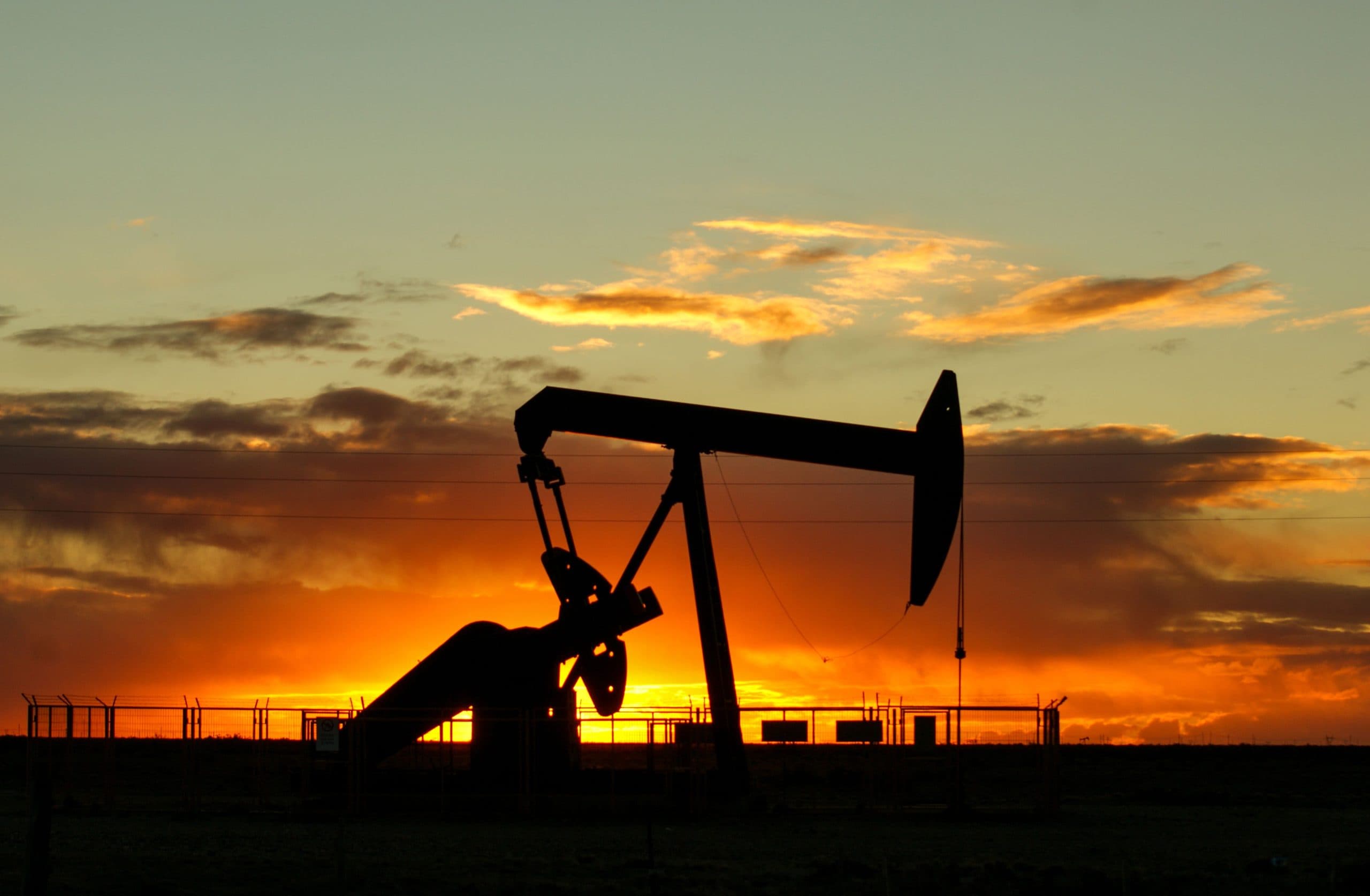 Chavismo rebaja impuestos petroleros pero mantiene vacíos fiscales que frenan inversiones privadas