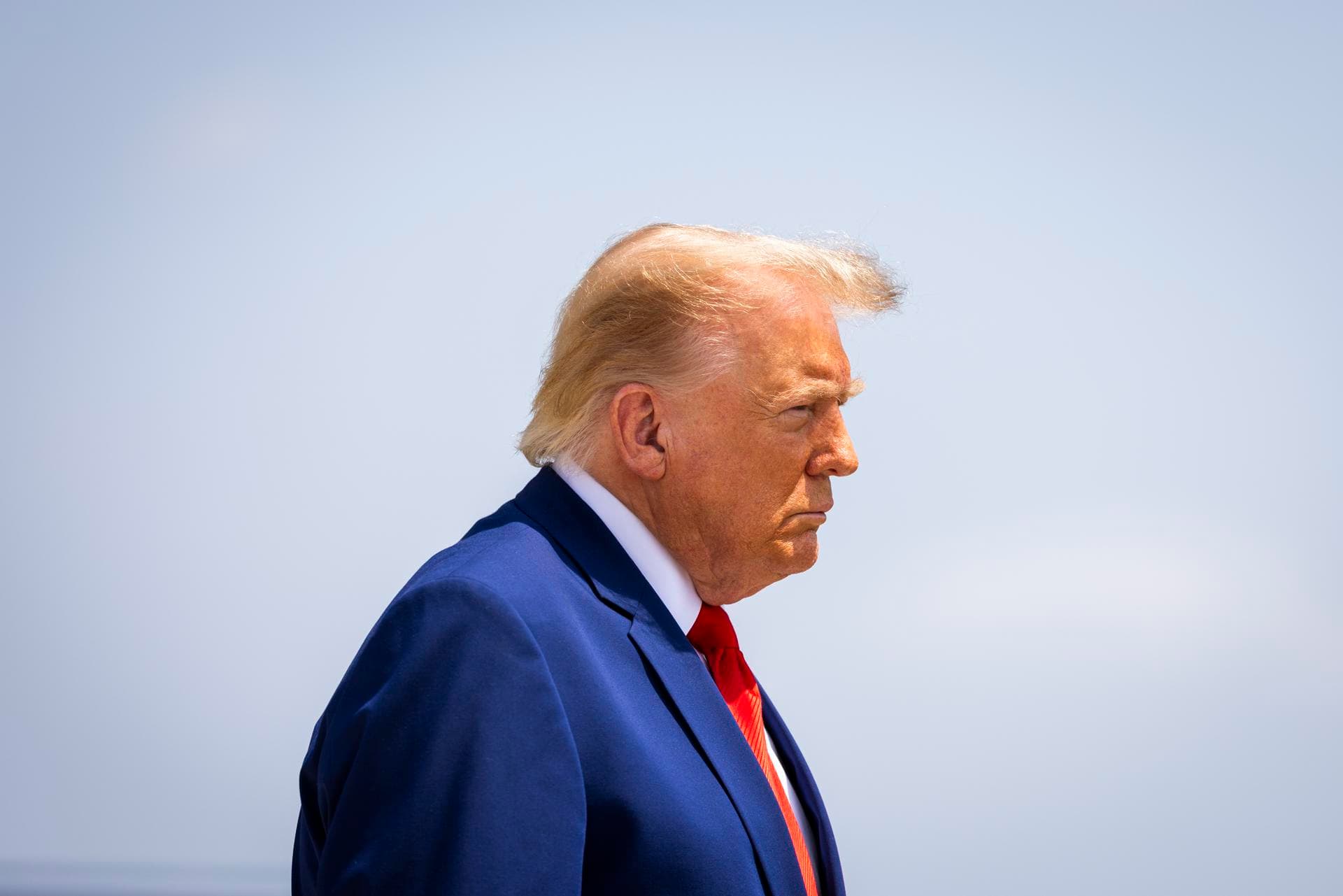 Donald Trump presionó a dos senadores republicanos para confirmar a Todd Blanche como fiscal general